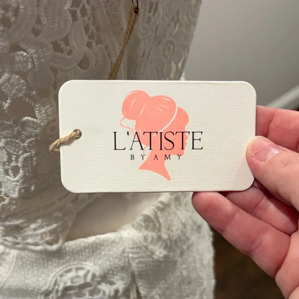 L'ATISTE Elegant Lace Top with Matching Skirt - Picture 8 of 13